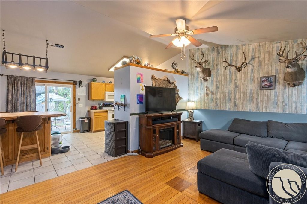 Photo of 1106 Victory Ave, Billings, MT 59105 (MLS # 355569)