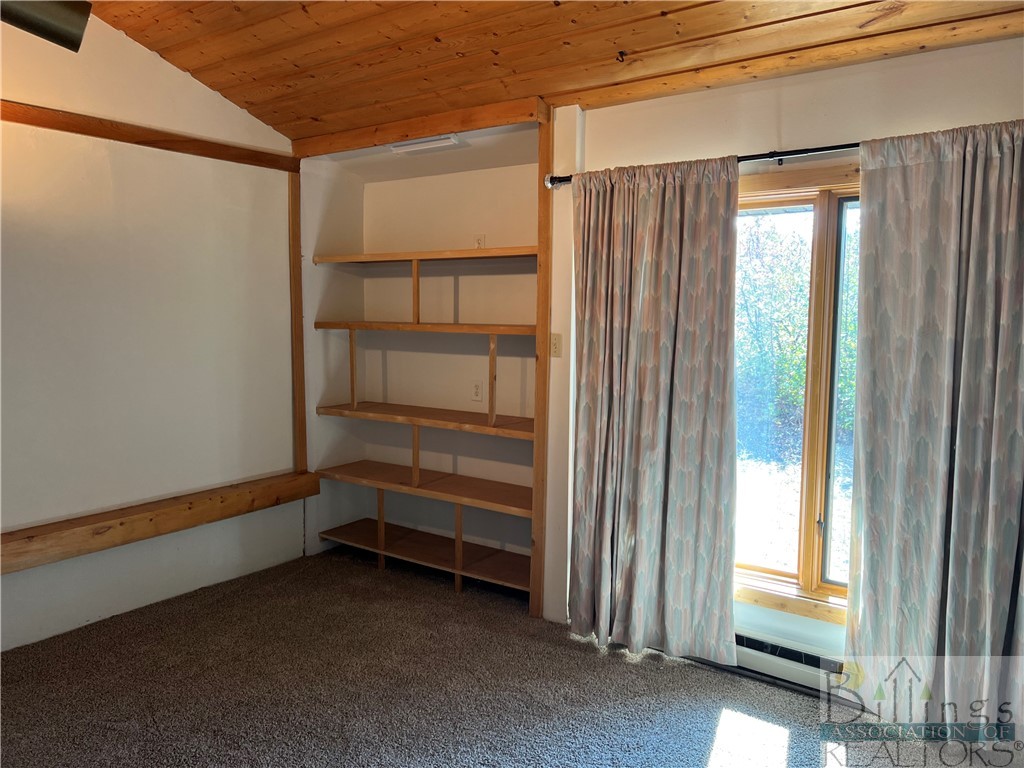 Billings, Montana 59101, United States, 3 Bedrooms Bedrooms, ,2 BathroomsBathrooms,Residential,Pending,70631