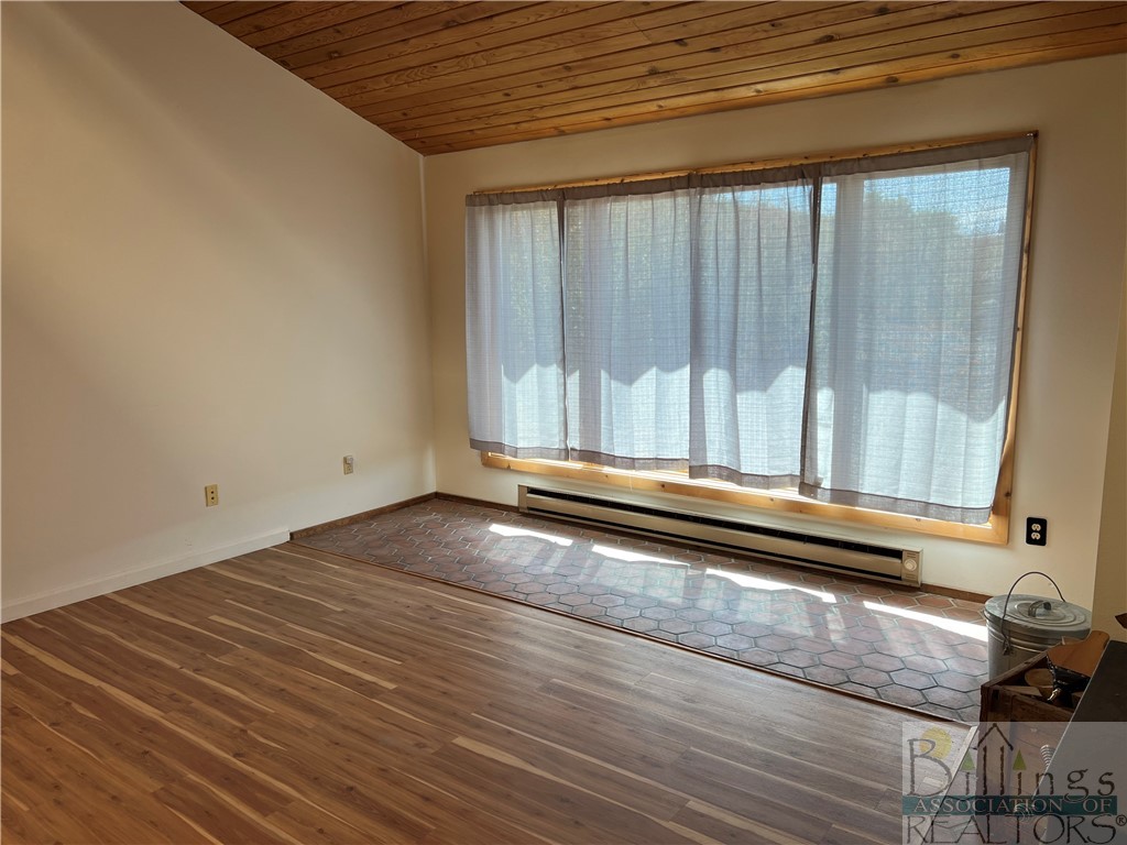 Billings, Montana 59101, United States, 3 Bedrooms Bedrooms, ,2 BathroomsBathrooms,Residential,Pending,70631