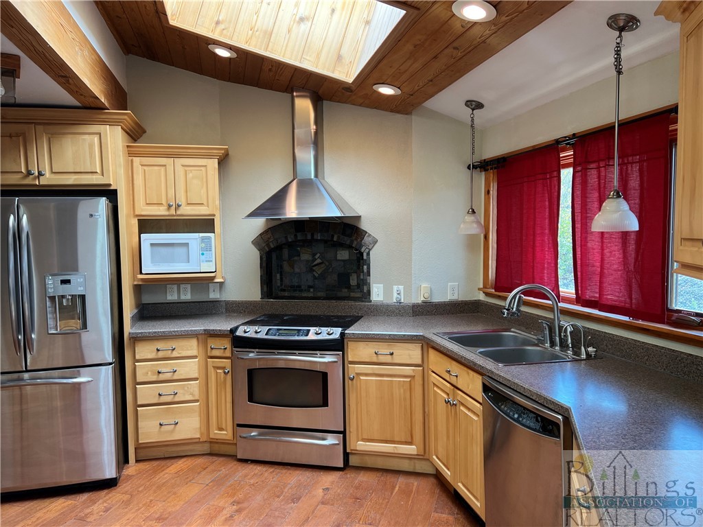 Billings, Montana 59101, United States, 3 Bedrooms Bedrooms, ,2 BathroomsBathrooms,Residential,Pending,70631