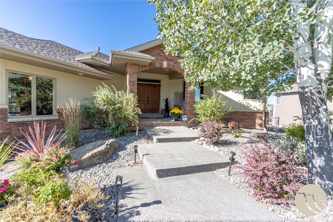 3996 Woodcreek Drive