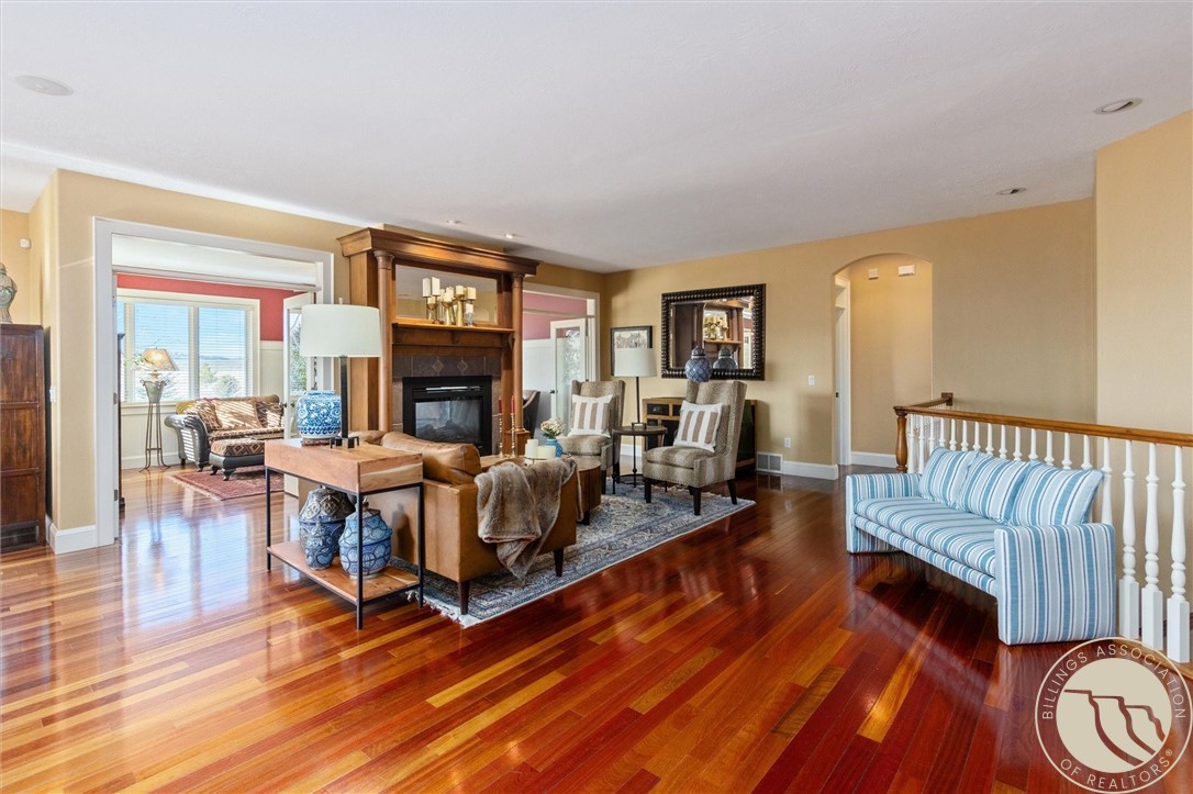 3996 Woodcreek Drive