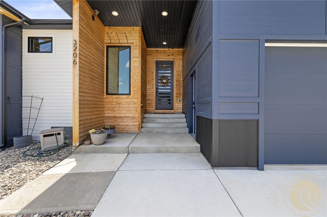 3206 Peregrine Lane