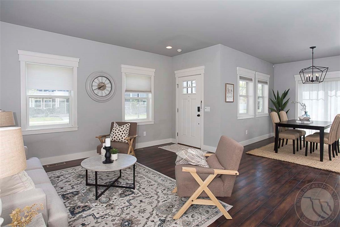 1724 Lone Pine