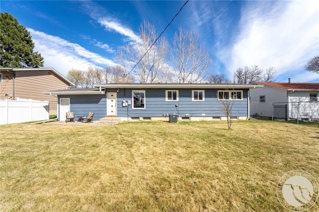 2214 Meadowood Street