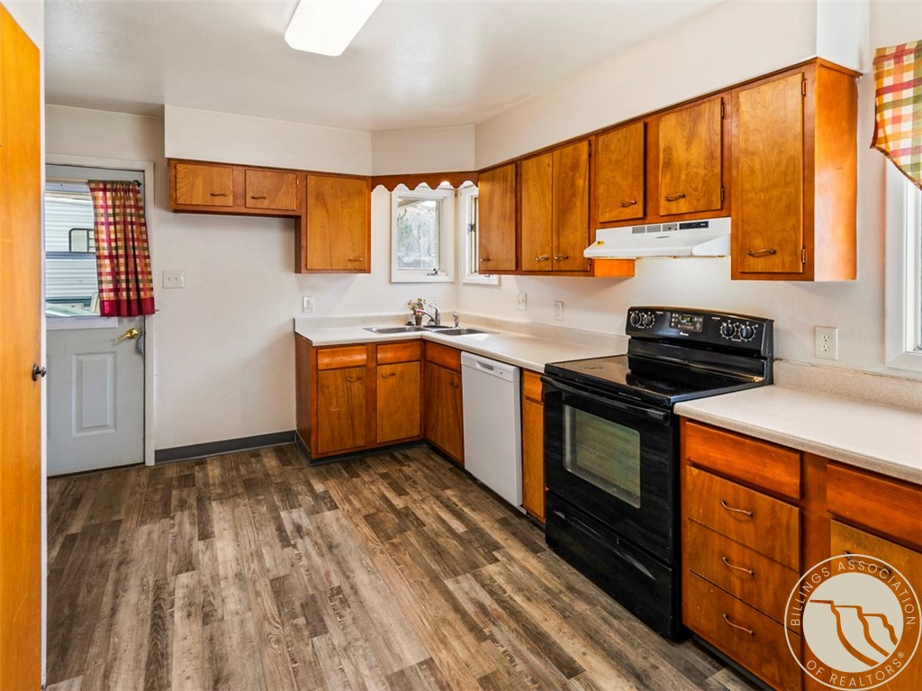 21 & 23 S Woodard Avenue 2 -HOMES For Price of One