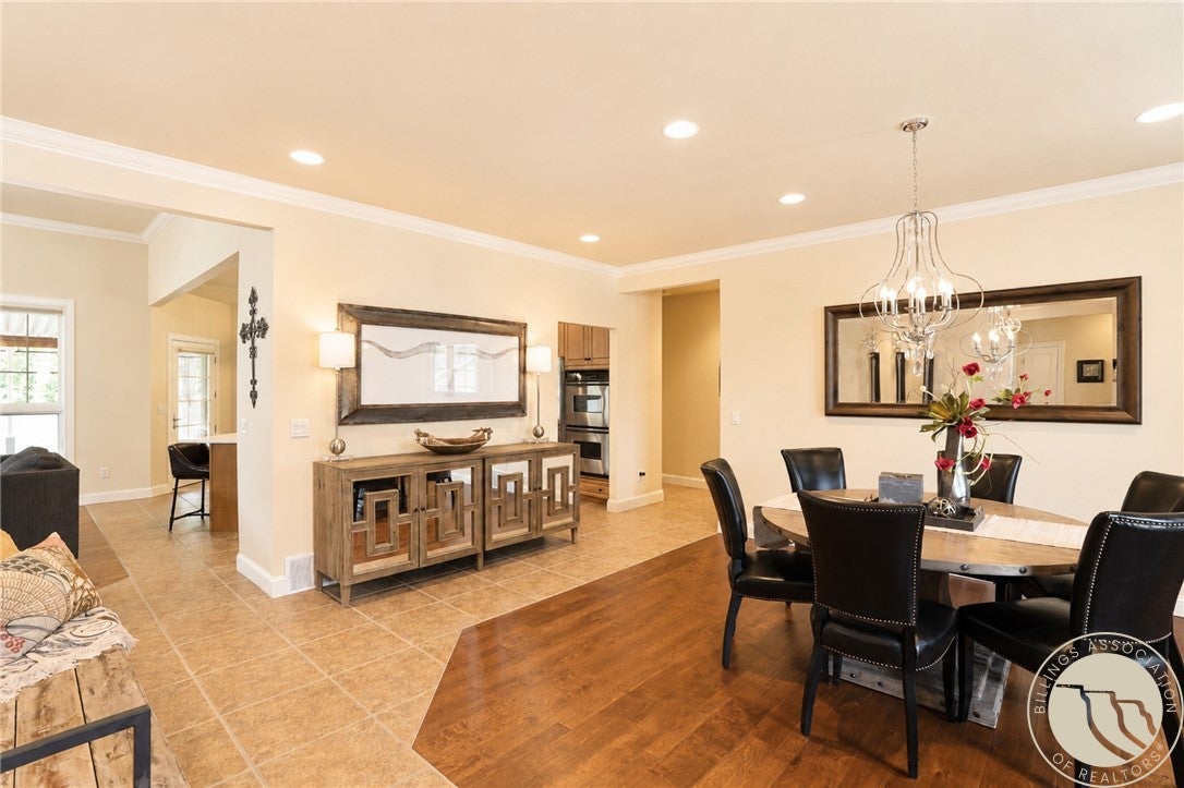 313 Eastlake Circle