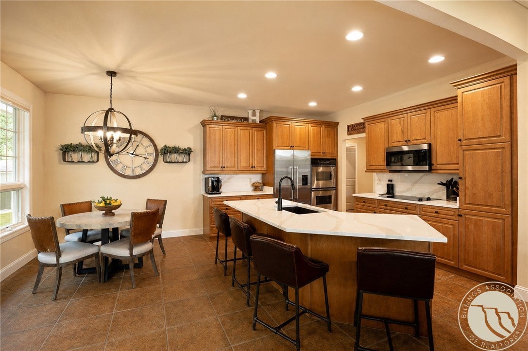 313 Eastlake Circle