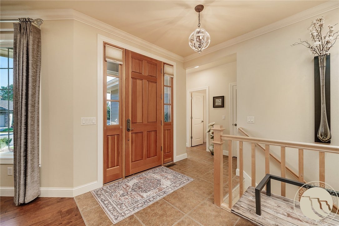313 Eastlake Circle