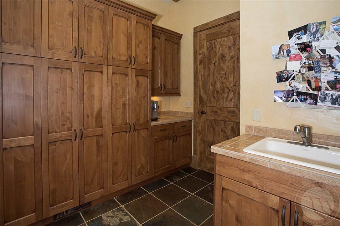 Red Lodge, Montana 59068, United States, 5 Bedrooms Bedrooms, ,6 BathroomsBathrooms,Residential,Active,118218