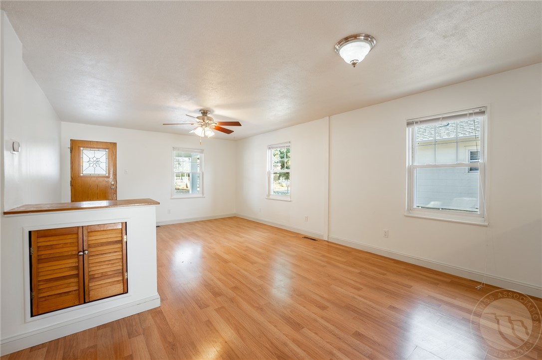 Billings, Montana 59101, United States, 2 Bedrooms Bedrooms, ,1 BathroomBathrooms,Residential,Contingent,22078