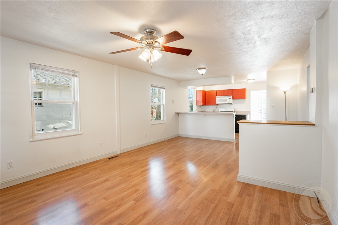 Billings, Montana 59101, United States, 2 Bedrooms Bedrooms, ,1 BathroomBathrooms,Residential,Contingent,22078