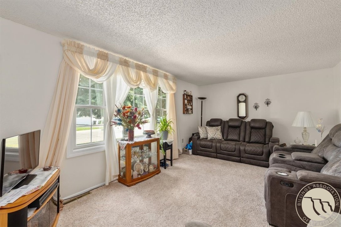 362 Phyllis Circle E