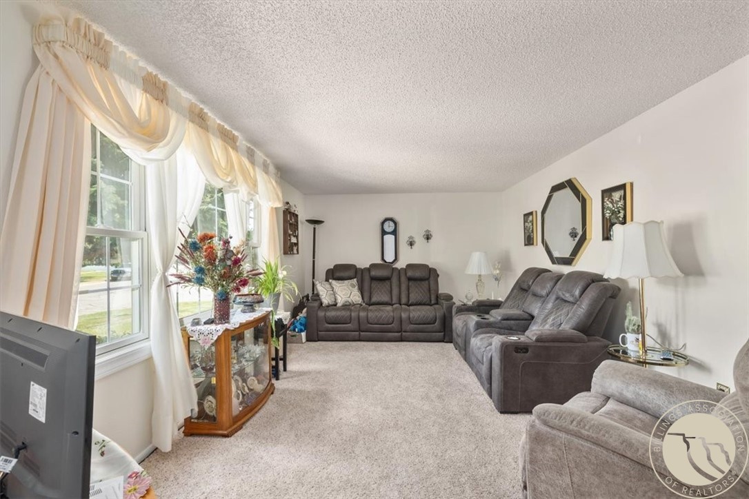 362 Phyllis Circle E