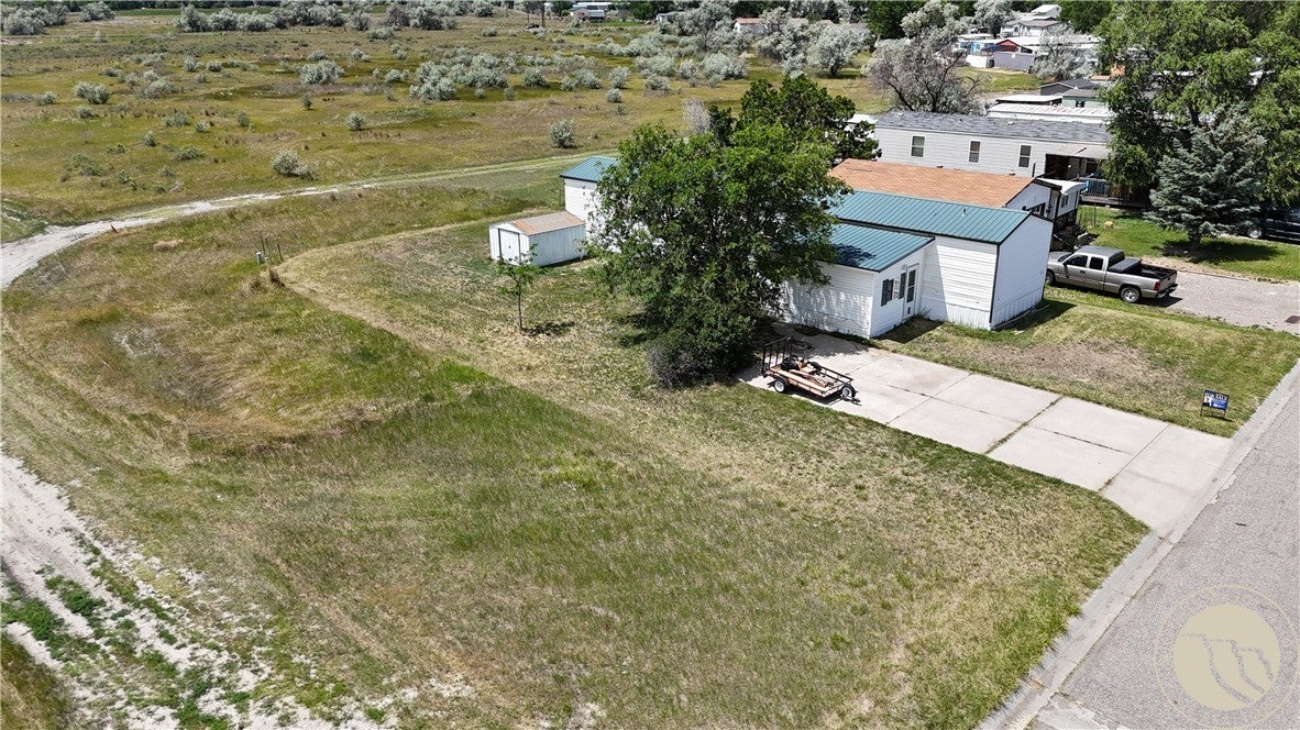 2408 E Maryland Lane