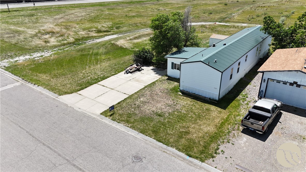 2408 E Maryland Lane