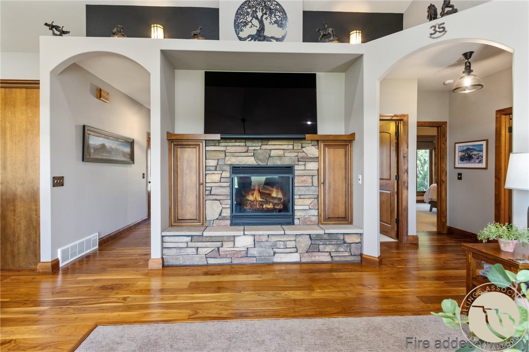 3024 S Laurel Road