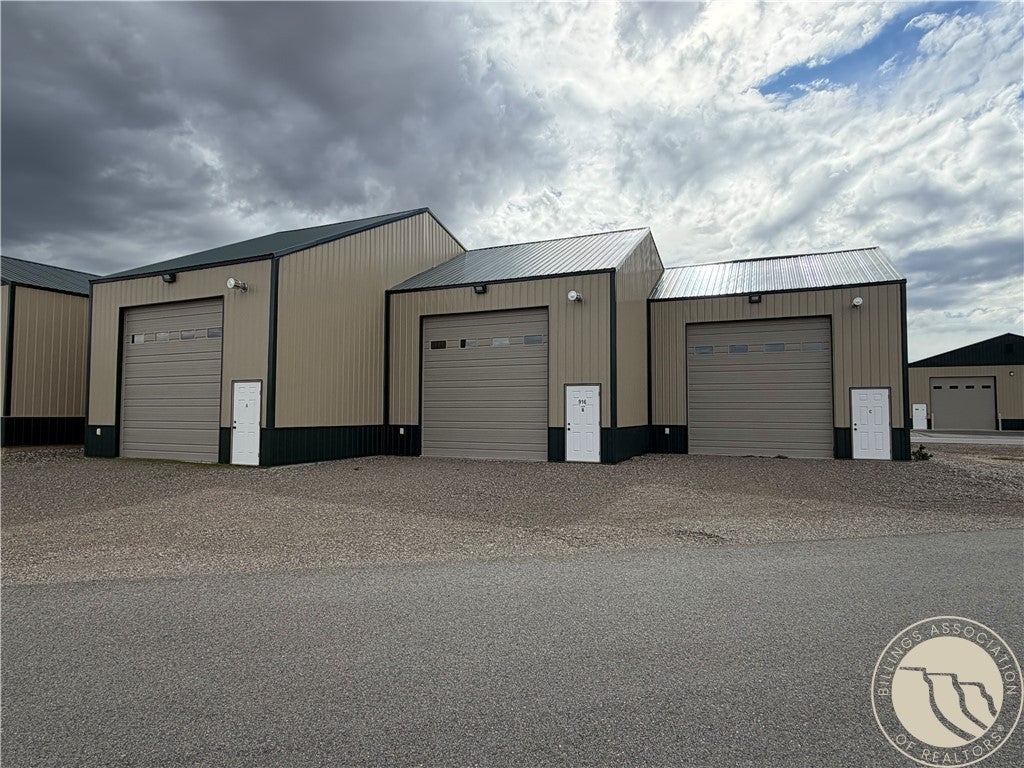 916 W Man Cave St Units A-C