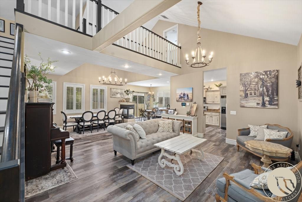 6610 Cove Creek Drive