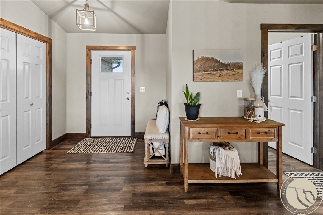 7527 White Pine Circle