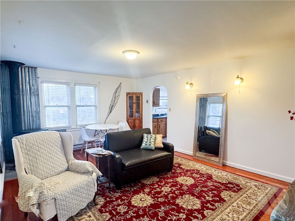 202 S Woodard