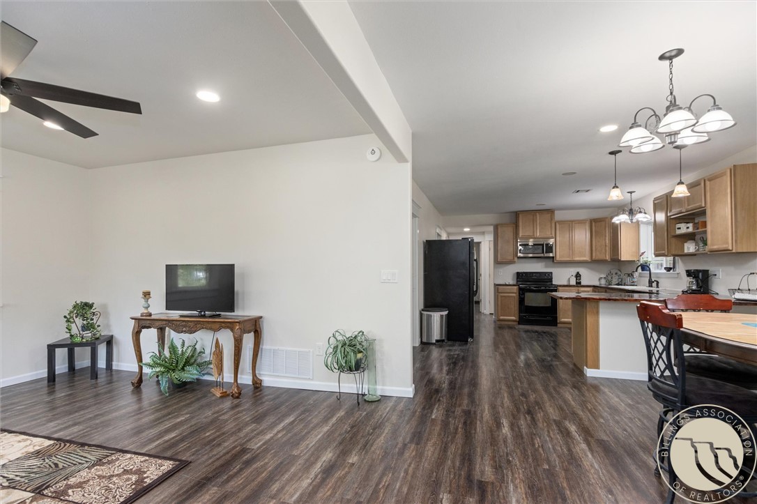 113 First Avenue W