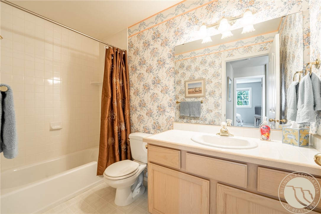 Billings, Montana 59102, United States, 4 Bedrooms Bedrooms, ,4 BathroomsBathrooms,Residential,Active,183176