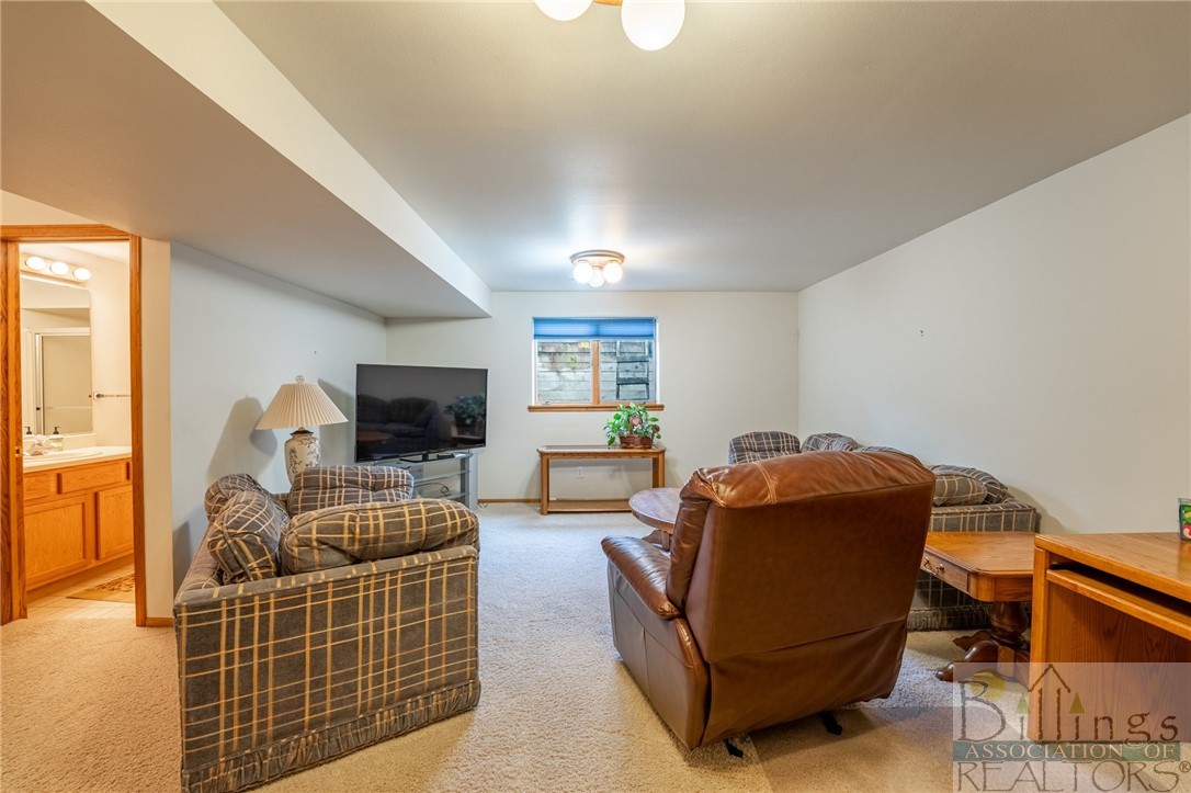 Billings, Montana 59102, United States, 3 Bedrooms Bedrooms, ,3 BathroomsBathrooms,Residential,Contingent,37445