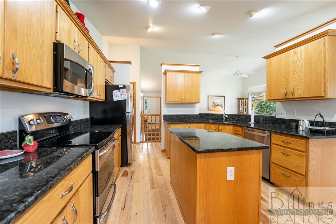 Billings, Montana 59102, United States, 3 Bedrooms Bedrooms, ,3 BathroomsBathrooms,Residential,Contingent,37445