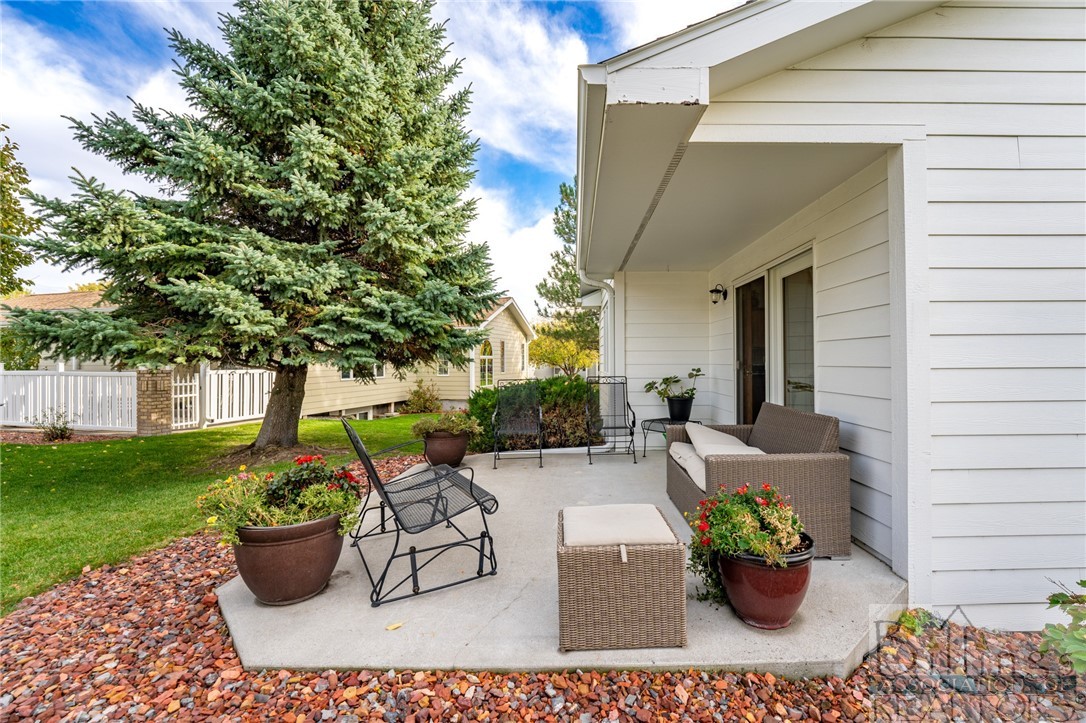 Billings, Montana 59102, United States, 3 Bedrooms Bedrooms, ,3 BathroomsBathrooms,Residential,Contingent,37445