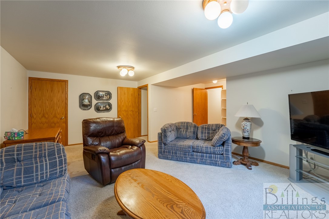 Billings, Montana 59102, United States, 3 Bedrooms Bedrooms, ,3 BathroomsBathrooms,Residential,Contingent,37445