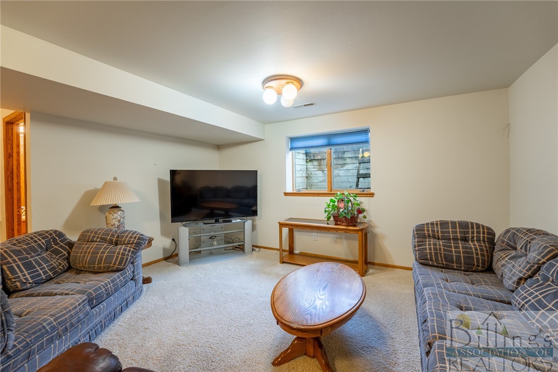 Billings, Montana 59102, United States, 3 Bedrooms Bedrooms, ,3 BathroomsBathrooms,Residential,Contingent,37445