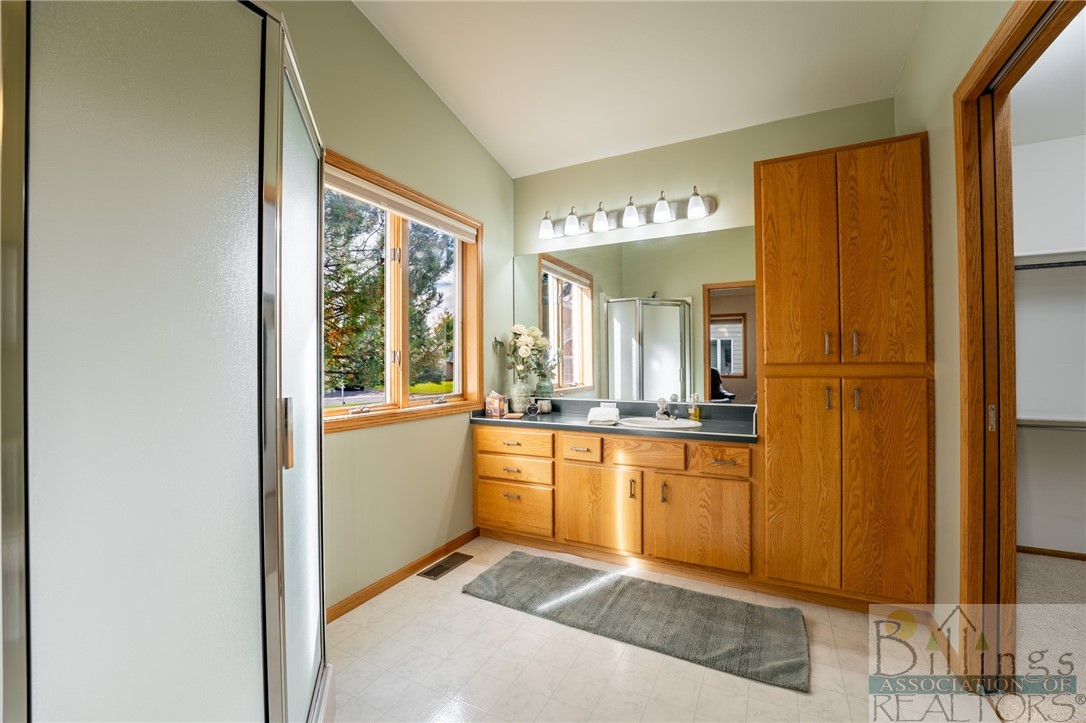 Billings, Montana 59102, United States, 3 Bedrooms Bedrooms, ,3 BathroomsBathrooms,Residential,Contingent,37445