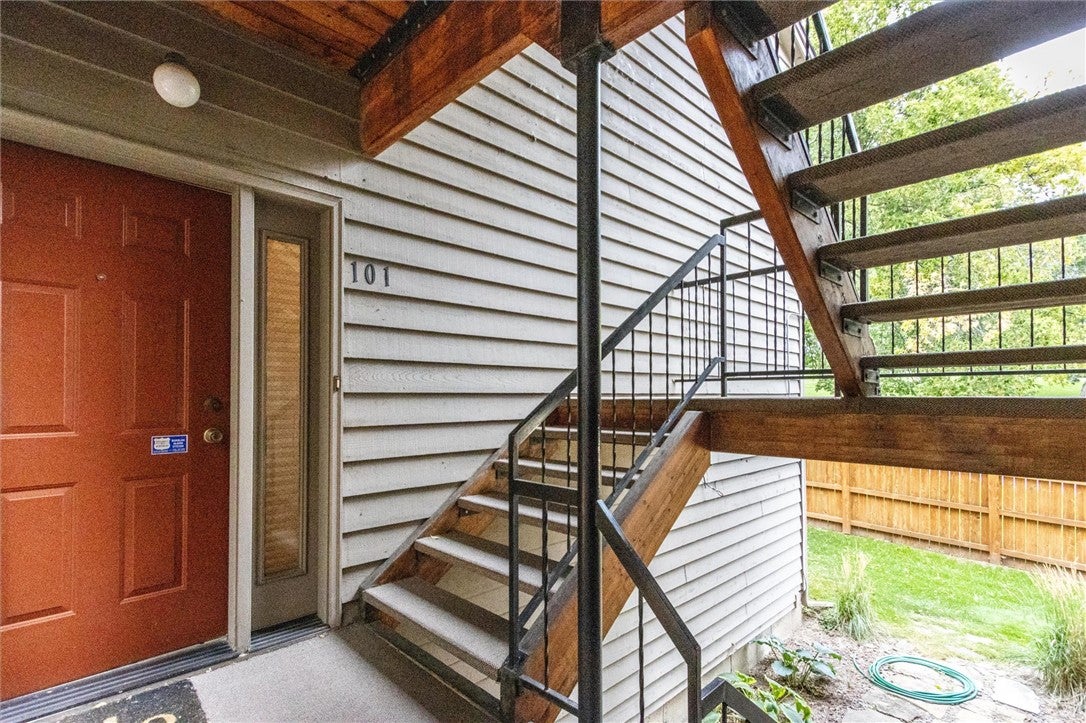 415 Avenue D 101
