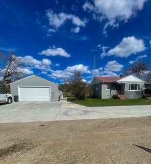 32 Montana Street 32