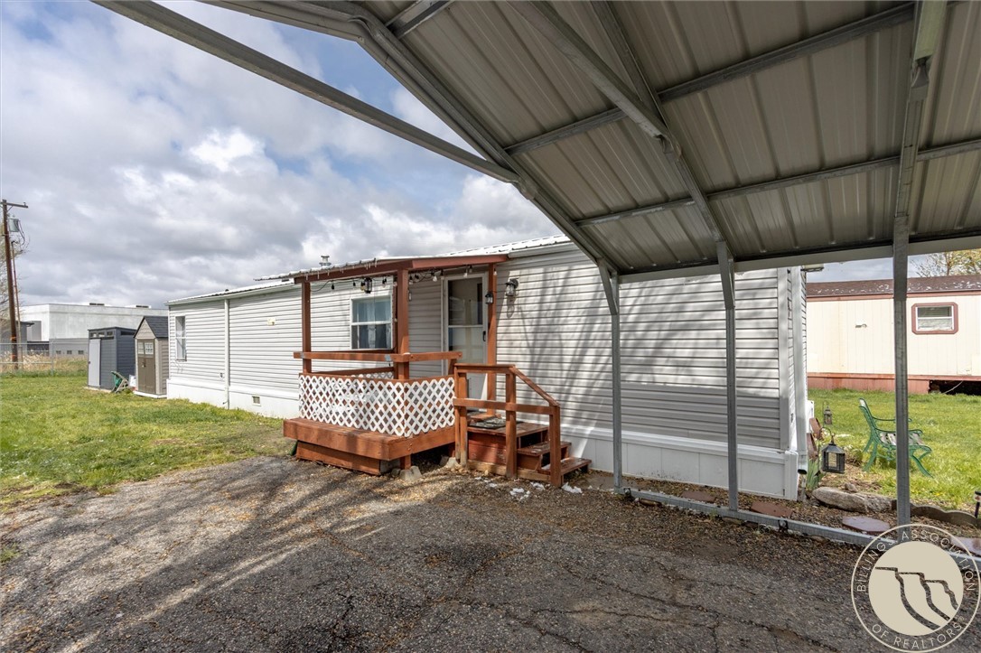 2224 US Highway 87 E 27