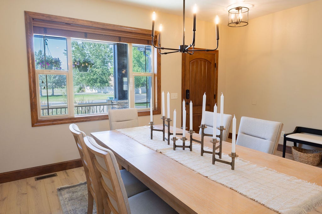 3015 Cove Creek Circle