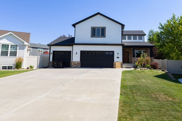 3015 COVE CREEK CIR, BILLINGS, MT 59106 - Image 41b720f8a7ef2b967b1ff9dbe6d0fb4d/296912271