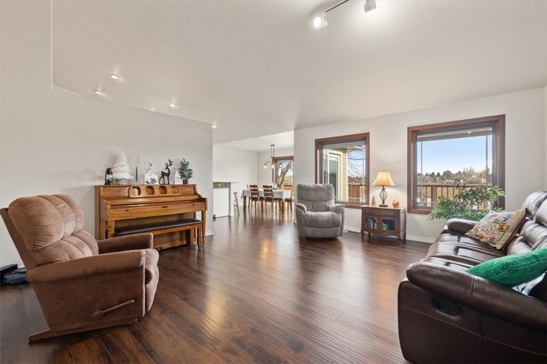 2435 LAKE HEIGHTS Drive