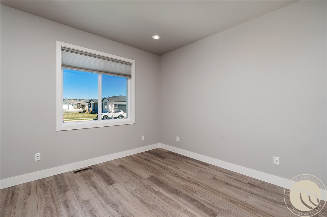 5402 Dovetail Avenue