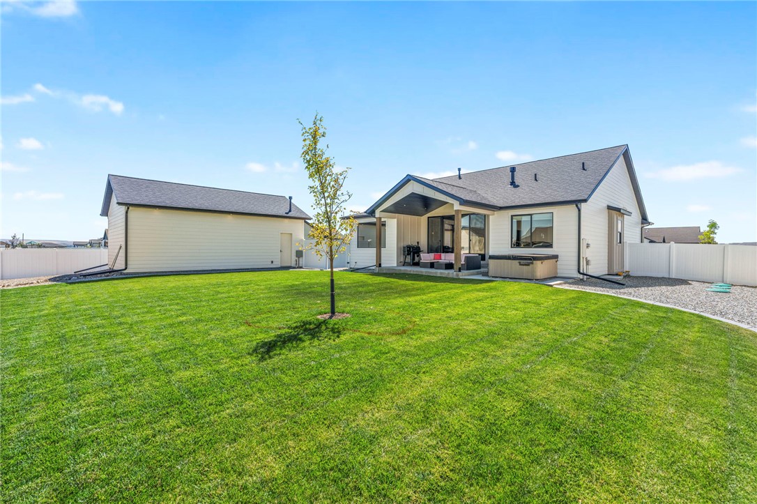 2215 Smooth Rock Lane