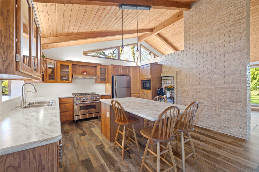 Billings, Montana 59101, United States, 4 Bedrooms Bedrooms, ,3 BathroomsBathrooms,Residential,Active,239709