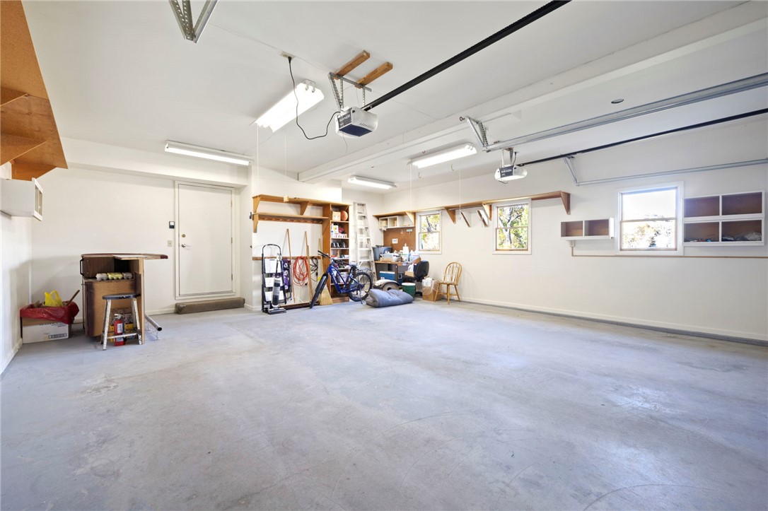 Billings, Montana 59101, United States, 4 Bedrooms Bedrooms, ,3 BathroomsBathrooms,Residential,Active,239709