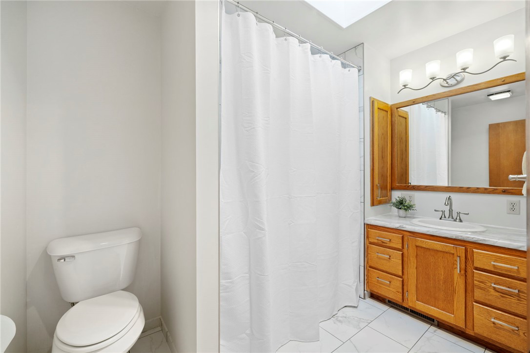 Billings, Montana 59101, United States, 4 Bedrooms Bedrooms, ,3 BathroomsBathrooms,Residential,Active,239709