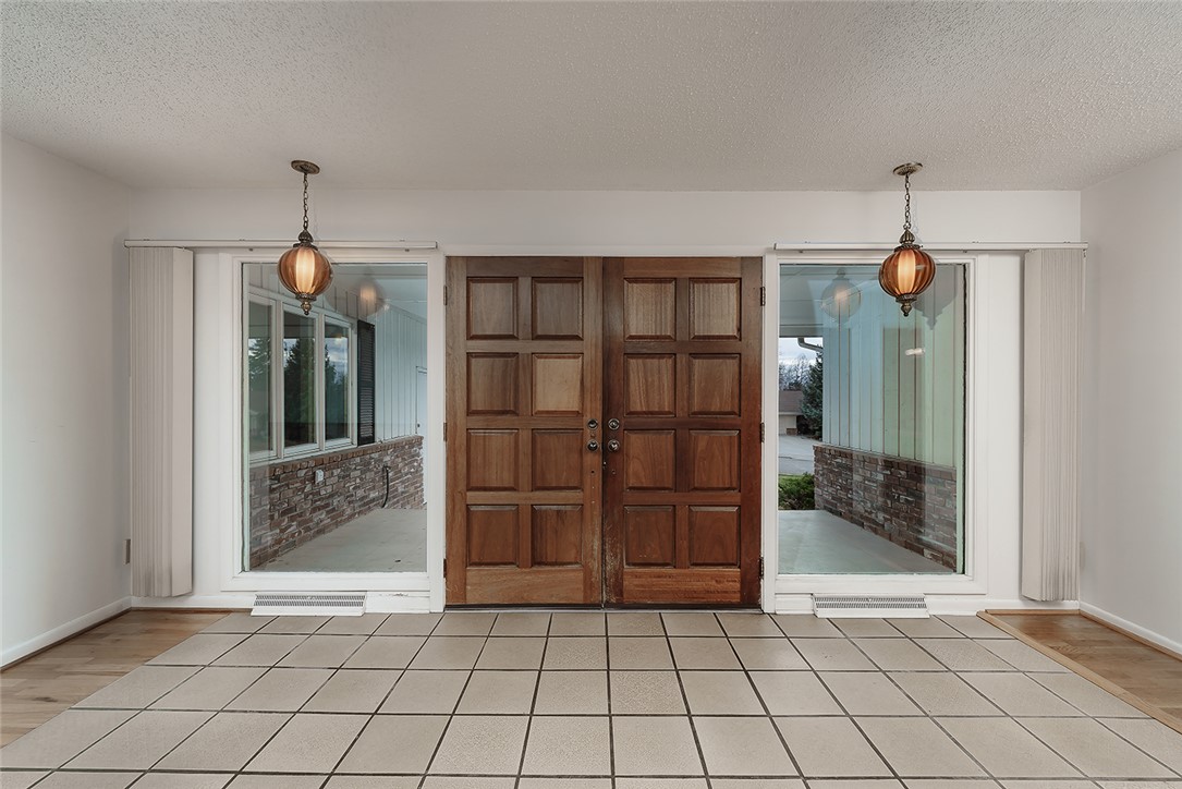 3016 Radcliffe Drive