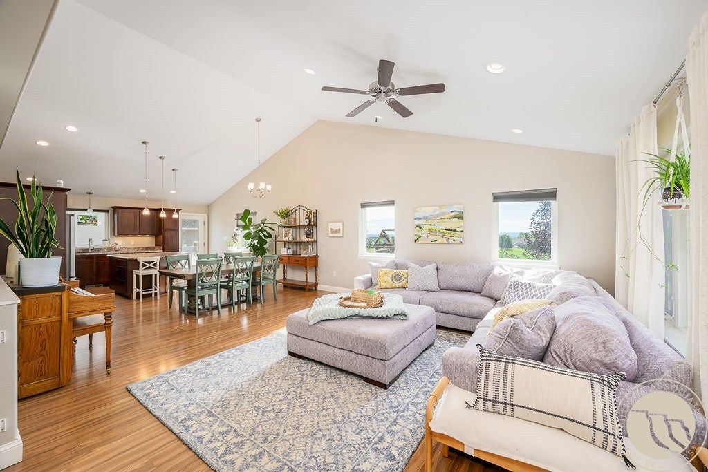 3098 W Copper Ridge Loop