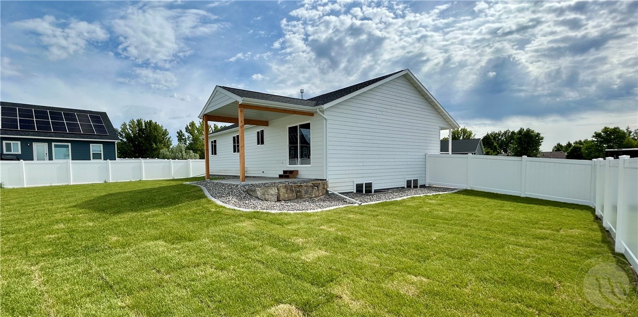 1020 Rochelle Lane