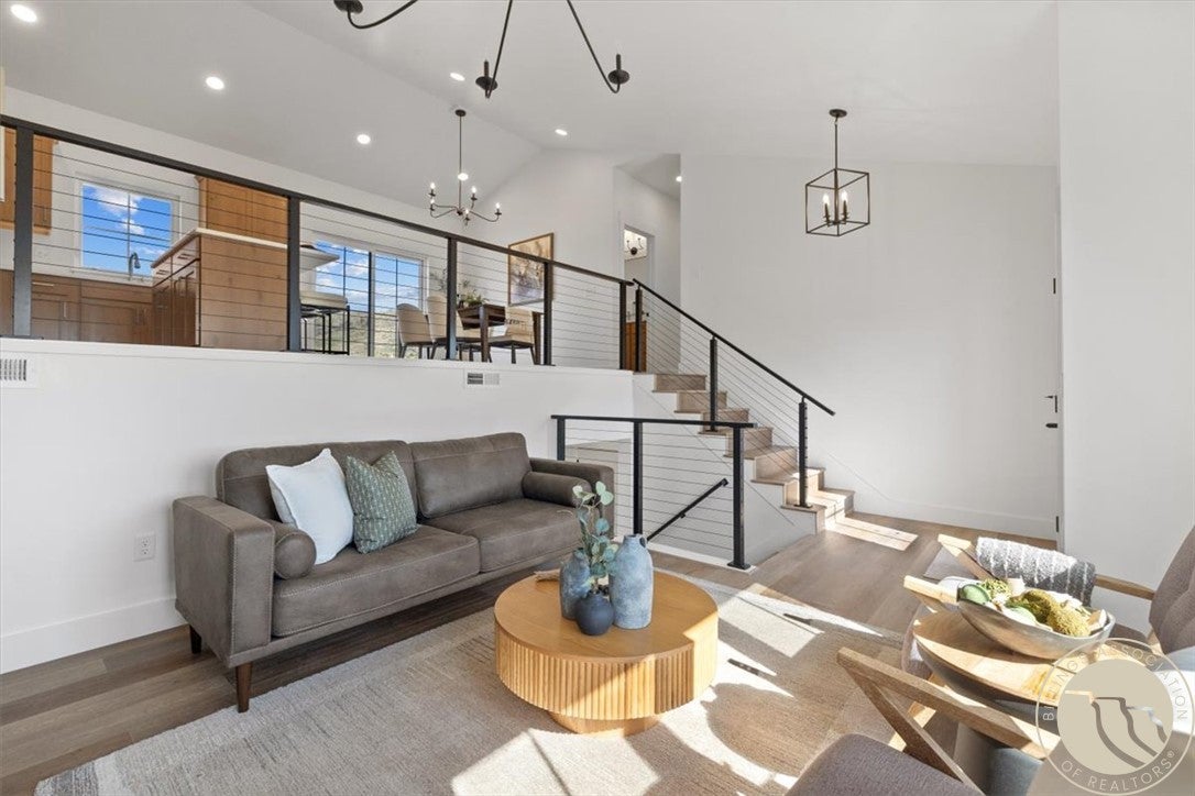 7419 Vernetti Lane