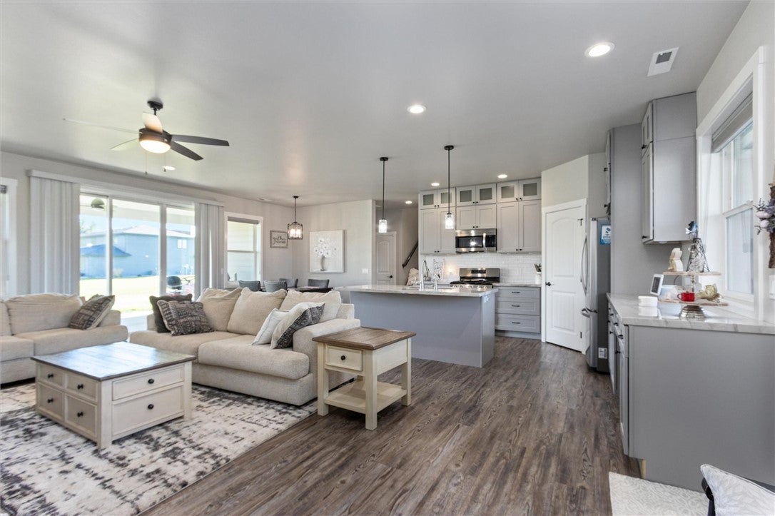 6734 Skycrest Drive