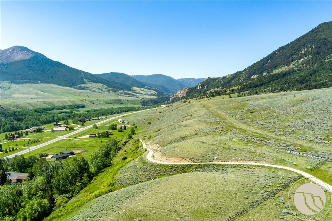 6625 US HWY 212